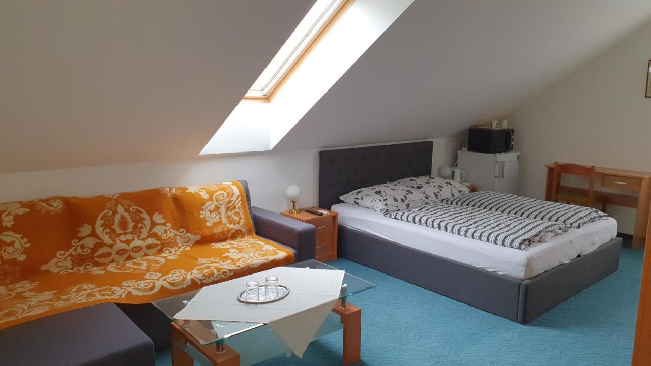 Veszprem Room Exterior foto